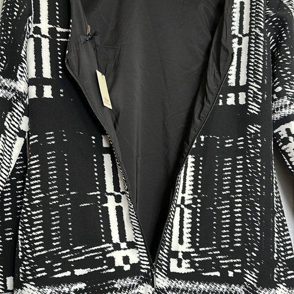 Trina Turk Wade Sheath Dress Boat Neck Long Sleeve Black White NWT Size 6 - Picture 5 of 11